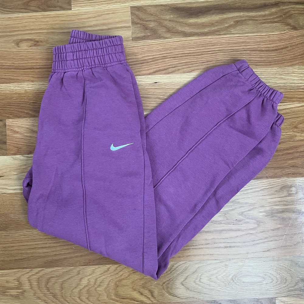 Nike Purple Sweatpants Relaxed Fit